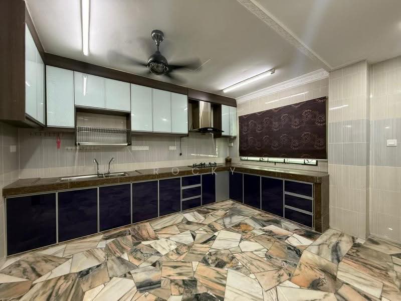 Rumah Teres 2.5-Tingkat untuk Dijual di Bandar Tasik Puteri (Rawang) - Rocky Chan - PropertyGuru.com.my