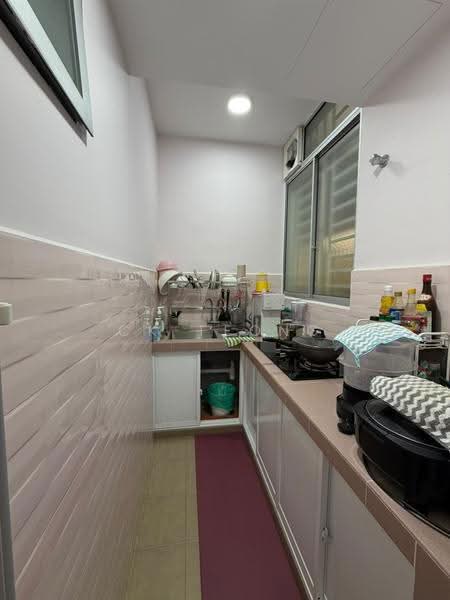 Kondominium untuk Disewa di Residensi Vista Wirajaya - CK Teong - Kitchen - PropertyGuru.com.my