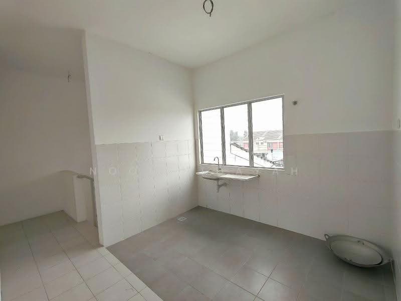 Rumah Bandar untuk Dijual di Kuala Selangor (Selangor) - Noor Hidayah Mohamad Noor - Kitchen - PropertyGuru.com.my