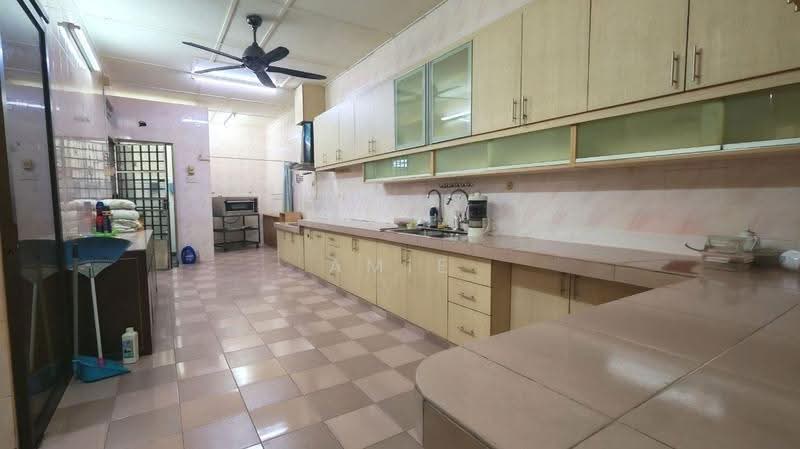 Semi-Detached House for Sale in Ipoh (Perak) - Amie Chong - Kitchen - PropertyGuru.com.my