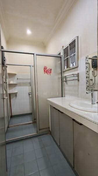 Semi-Detached House for Sale in Ipoh (Perak) - Amie Chong - Bathroom - PropertyGuru.com.my