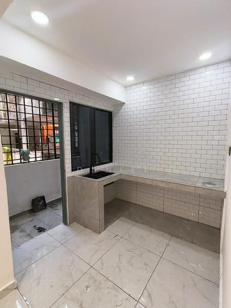 Rumah Flat untuk Dijual di Taman Megah - Daniel Yong - Kitchen - PropertyGuru.com.my