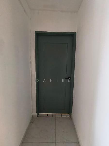 Rumah Flat untuk Dijual di Taman Megah - Daniel Yong - Corridor - PropertyGuru.com.my
