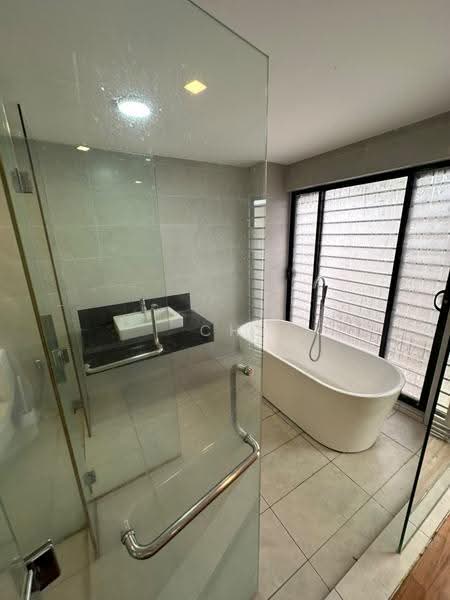 Rumah Teres 3-Tingkat untuk Disewa di Shah Alam (Selangor) - CH Ng - Bathroom - PropertyGuru.com.my