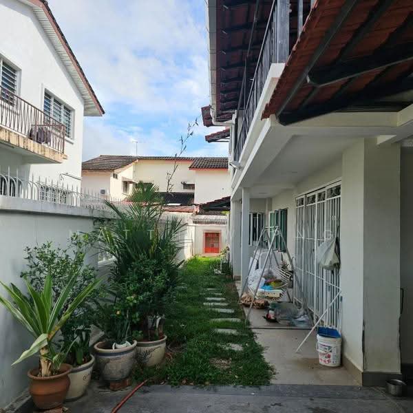 Rumah Berkembar untuk Dijual di Island Park (Jelutong) - Matthew Png - PropertyGuru.com.my