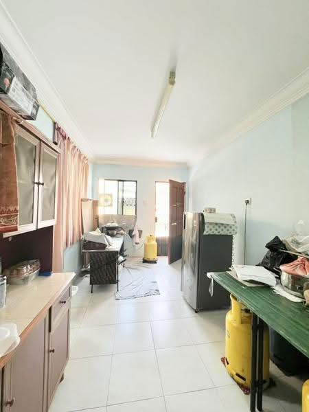 Semi-Detached House for Sale in Taman Iskandar (Johor Bahru) - Yik Tat - Kitchen - PropertyGuru.com.my