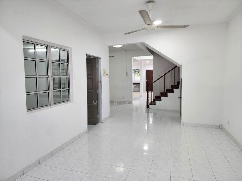 2-storey Terraced House for Sale in Bandar Baru Bangi (Selangor) - AimiRahim Hartanah - Living Room - PropertyGuru.com.my