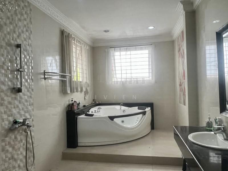Bungalow House for Sale in Titiwangsa (Kuala Lumpur) - Vivien Lee - Bathroom - PropertyGuru.com.my
