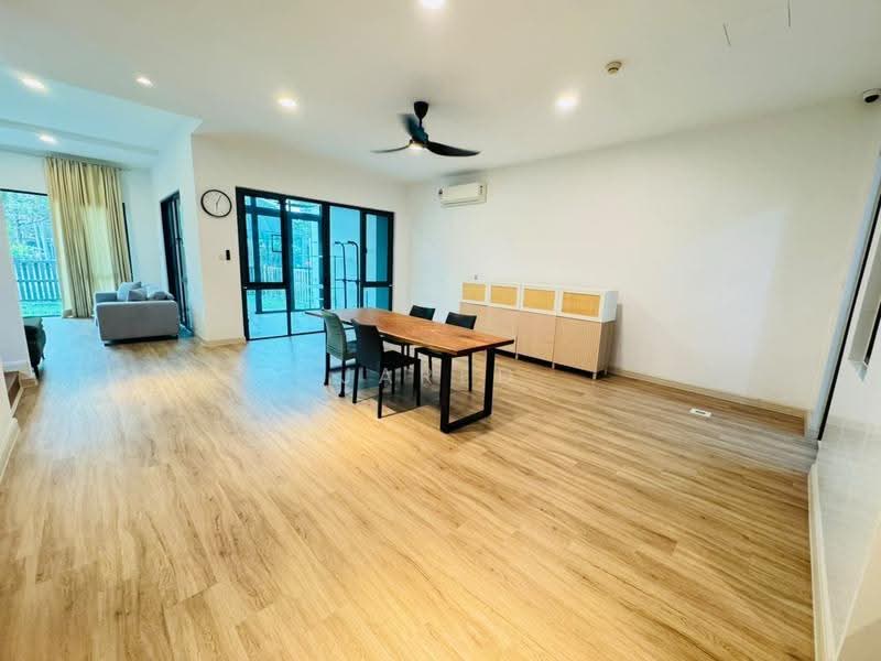 Rumah Berkembar untuk Disewa di Cyberjaya (Selangor) - Jared Wong - Living Room - PropertyGuru.com.my