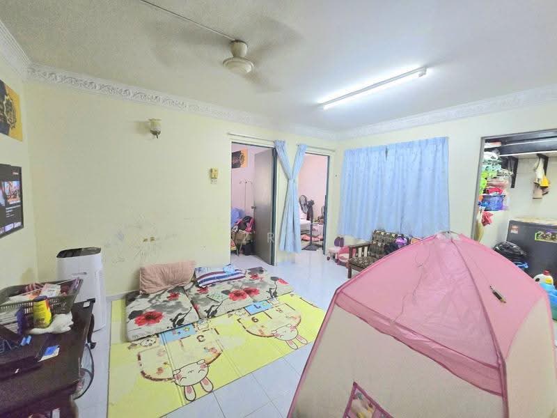 Rumah Flat untuk Dijual di Kelumpuk Sunding Malam - Azrul Ismail - Living Room - PropertyGuru.com.my
