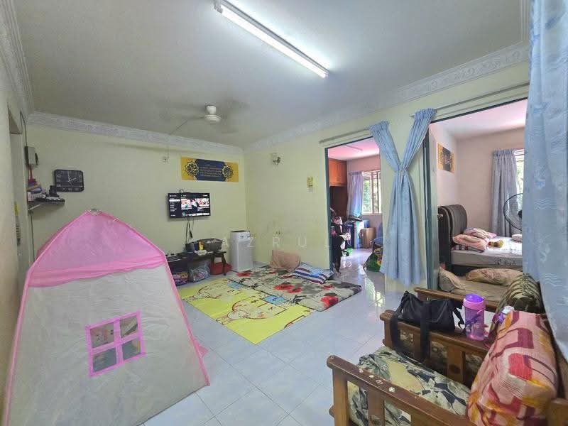 Rumah Flat untuk Dijual di Kelumpuk Sunding Malam - Azrul Ismail - Living Room - PropertyGuru.com.my