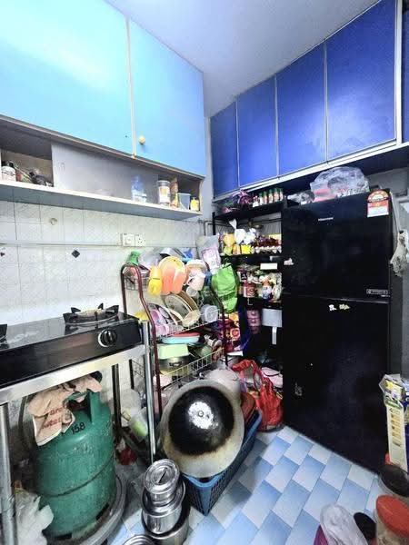 Rumah Flat untuk Dijual di Kelumpuk Sunding Malam - Azrul Ismail - Kitchen - PropertyGuru.com.my