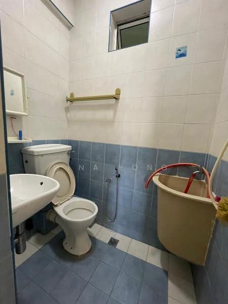 Apartment for Rent at Gambier Heights - Gina Yong - Bathroom - PropertyGuru.com.my