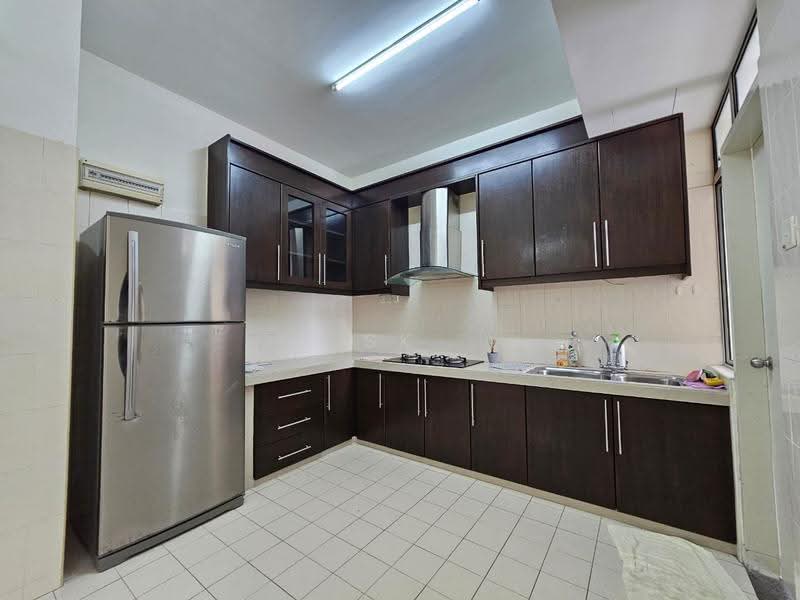 Townhouse for Sale in Kota Kemuning (Shah Alam) - SK Thiam - Kitchen - PropertyGuru.com.my