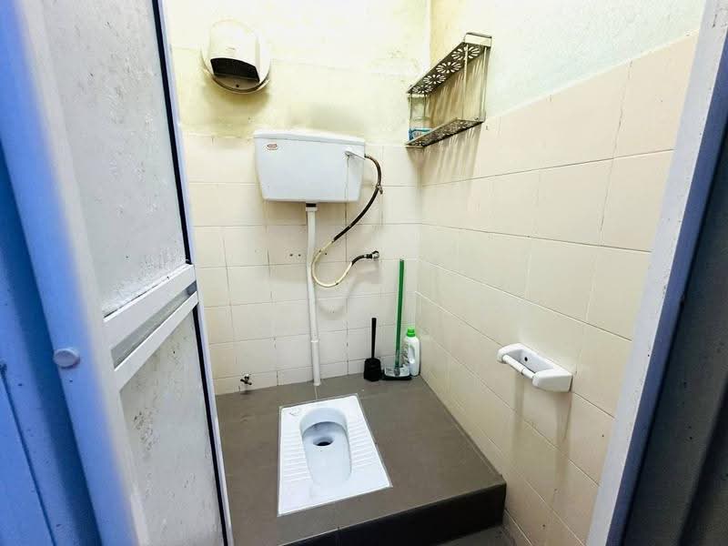 Apartment for Sale at Pangsapuri Angsana - AimiRahim Hartanah - Bathroom - PropertyGuru.com.my