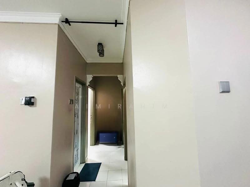 Apartment for Sale at Pangsapuri Angsana - AimiRahim Hartanah - Corridor - PropertyGuru.com.my