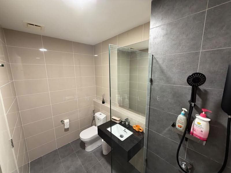 Kondominium untuk Disewa di The Maple Residences - Hanson Lee - Bathroom - PropertyGuru.com.my