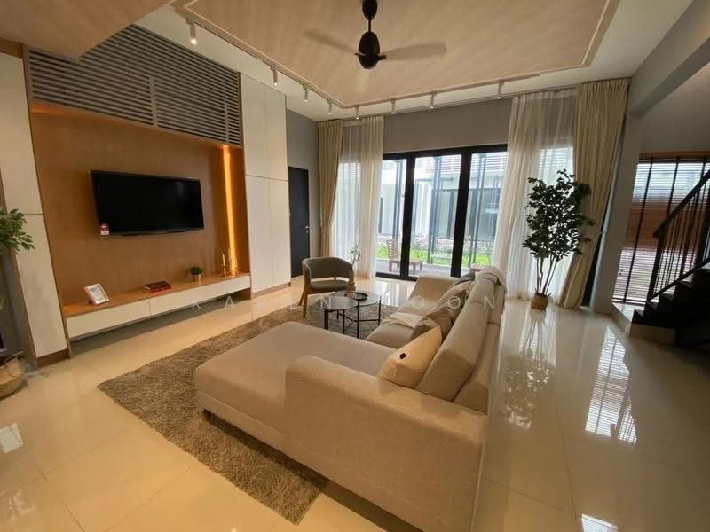 Rumah Bandar untuk Dijual di Kayu Ara (Selangor) - Karen Yoon - Living Room - PropertyGuru.com.my