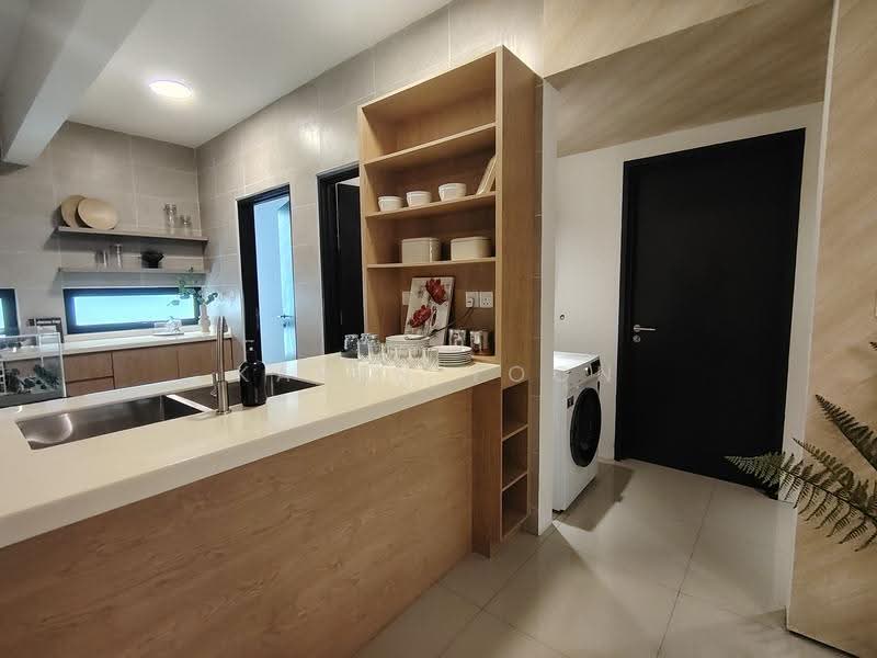 Rumah Bandar untuk Dijual di Kayu Ara (Selangor) - Karen Yoon - Kitchen - PropertyGuru.com.my