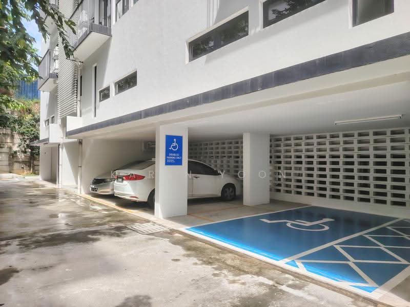 Rumah Bandar untuk Dijual di Kayu Ara (Selangor) - Karen Yoon - Car Park - PropertyGuru.com.my