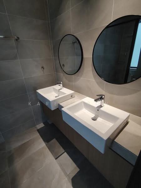 Rumah Bandar untuk Dijual di Kayu Ara (Selangor) - Karen Yoon - Bathroom - PropertyGuru.com.my