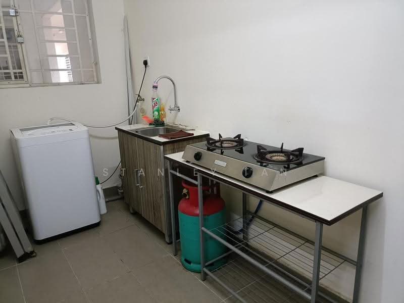 Service Residence for Rent at Platinum Lake PV 21 - Stanley Tan - Kitchen - PropertyGuru.com.my