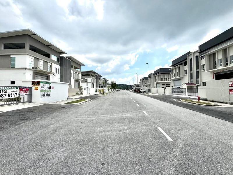 Semi-D Factory for Rent in Rawang (Selangor) - Azmi . - Exterior - PropertyGuru.com.my