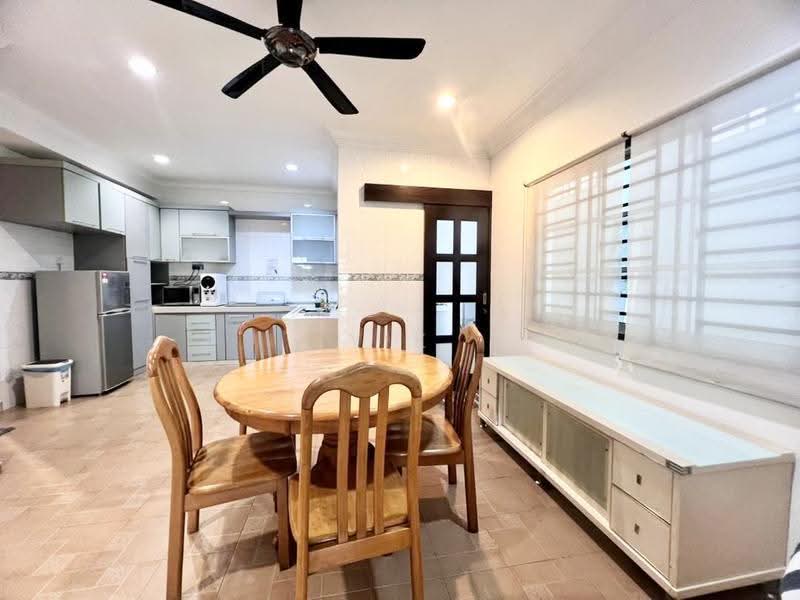 Semi-Detached House for Sale in Taman Abad (Johor Bahru) - Yik Tat - Kitchen - PropertyGuru.com.my