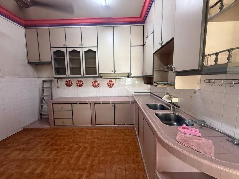 Rumah Teres 1-Tingkat untuk Disewa di Taman Skudai Baru (Skudai) - June Teo - Kitchen - PropertyGuru.com.my