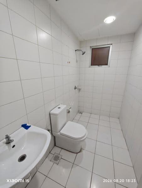 Kediaman Servis untuk Dijual di Greenfield Regency - Sow . - Bathroom - PropertyGuru.com.my