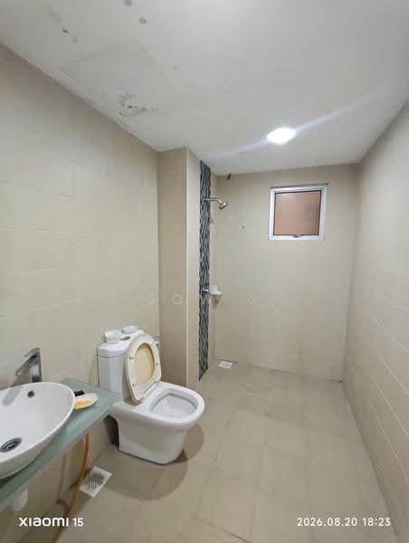 Kediaman Servis untuk Dijual di Greenfield Regency - Sow . - Bathroom - PropertyGuru.com.my
