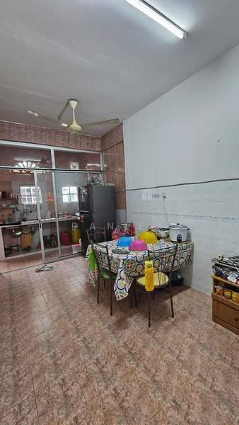 2-storey Terraced House for Sale in Bandar Putra Kulai (Kulai) - Daniel Yong - Kitchen - PropertyGuru.com.my