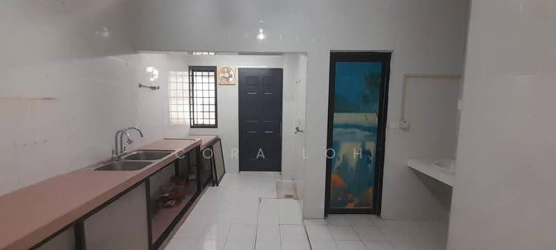 2-storey Terraced House for Rent in Permas Jaya (Johor Bahru) - Cora Loh - Kitchen - PropertyGuru.com.my