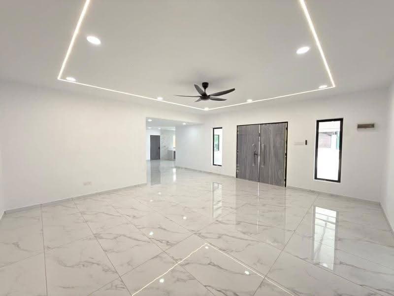 Rumah Teres 1-Tingkat untuk Dijual di Ulu Tiram (Johor) - Joanne Yong - Living Room - PropertyGuru.com.my