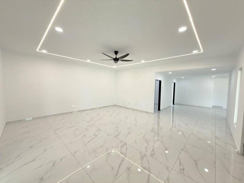 Rumah Teres 1-Tingkat untuk Dijual di Ulu Tiram (Johor) - Joanne Yong - Living Room - PropertyGuru.com.my