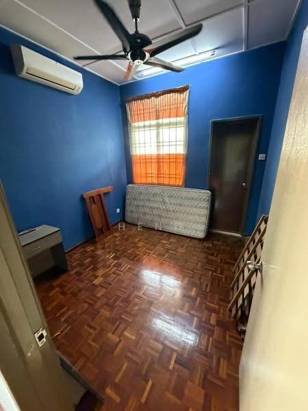 Rumah Teres 2-Tingkat untuk Disewa di Taman Setia Indah (Tebrau) - Heng . - Bedroom - PropertyGuru.com.my