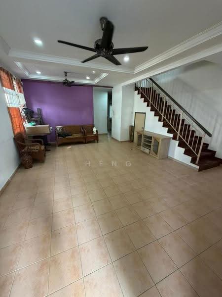 Rumah Teres 2-Tingkat untuk Disewa di Taman Setia Indah (Tebrau) - Heng . - Living Room - PropertyGuru.com.my