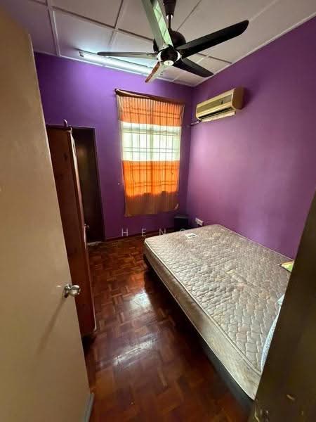 Rumah Teres 2-Tingkat untuk Disewa di Taman Setia Indah (Tebrau) - Heng . - Bedroom - PropertyGuru.com.my