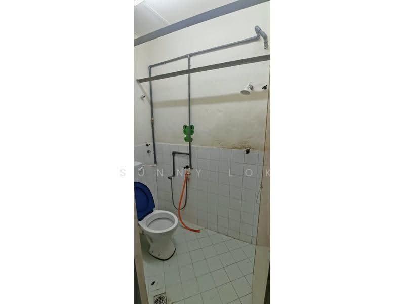 Rumah Flat untuk Disewa di Taman Impian Indah - Sunny Lok - Bathroom - PropertyGuru.com.my