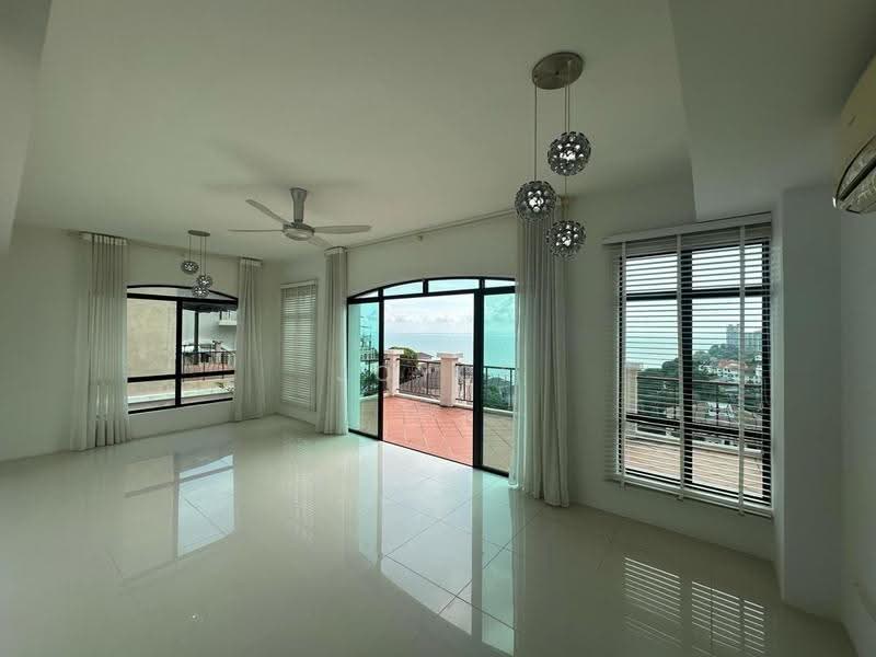 Bungalow House for Rent in Batu Ferringhi (Penang) - Joyce Chin - Living Room - PropertyGuru.com.my