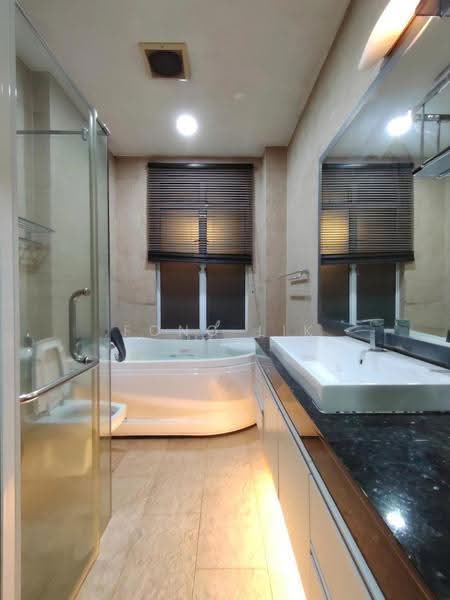 Rumah Berkembar untuk Dijual di Taman Setia Indah (Tebrau) - Fong Lik - Bathroom - PropertyGuru.com.my