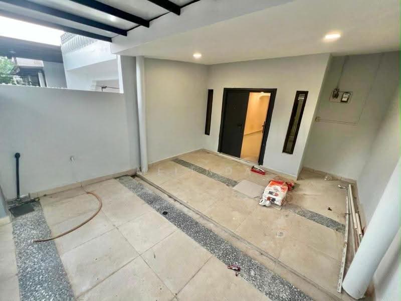 2-storey Terraced House for Sale in Taman Saleng (Kulai) - Melinda Ee - Entrance - PropertyGuru.com.my