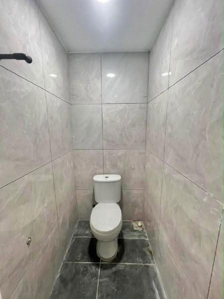 2-storey Terraced House for Sale in Taman Saleng (Kulai) - Melinda Ee - Bathroom - PropertyGuru.com.my