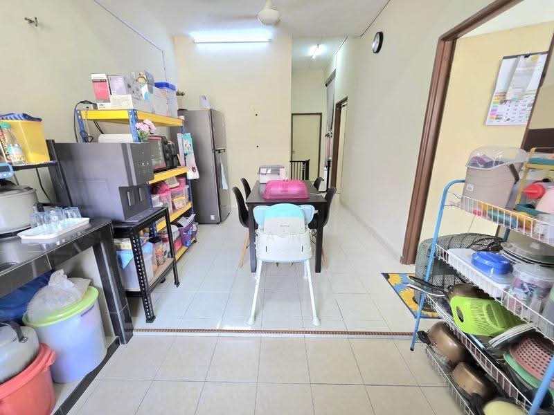 Rumah Teres 1-Tingkat untuk Dijual di Kampung Batu 9 Kebun Baru (Telok Panglima Garang) - Wan Azlan Ahmad - Kitchen - PropertyGuru.com.my