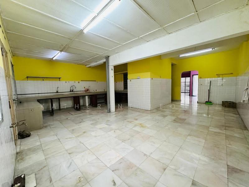 2-storey Terraced House for Sale in Taman Sri Hijau (Rawang) - Katherine Leong - Kitchen - PropertyGuru.com.my