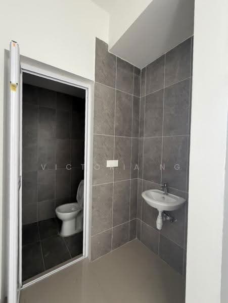 Service Residence for Rent at D'Sini Residences - Victoria Ng - Bathroom - PropertyGuru.com.my
