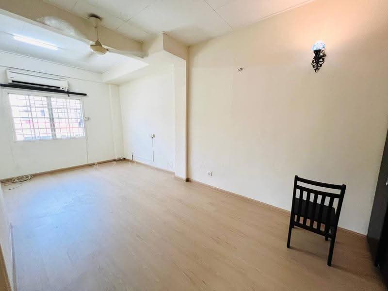 2-storey Terraced House for Sale in Bandar Baru Bangi (Selangor) - Azman Ahmad - Living Room - PropertyGuru.com.my