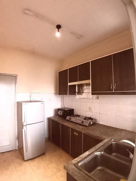 Apartment for Sale at Mutiara Perdana (Mutiara Court) - Nexus Tan - Kitchen - PropertyGuru.com.my