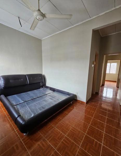 Rumah Teres 2-Tingkat untuk Dijual di Usj 22 (Subang Jaya) - Syafiq Razali - Bedroom - PropertyGuru.com.my