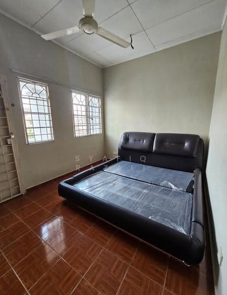 Rumah Teres 2-Tingkat untuk Dijual di Usj 22 (Subang Jaya) - Syafiq Razali - Bedroom - PropertyGuru.com.my